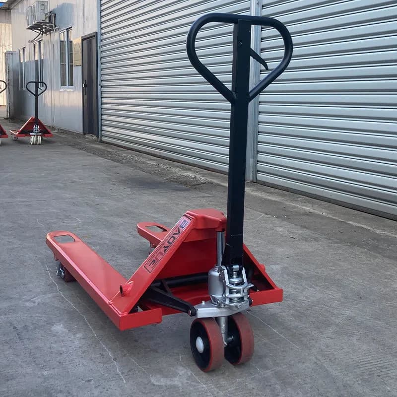 Xe nâng tay thấp bánh PU 3Tx685
